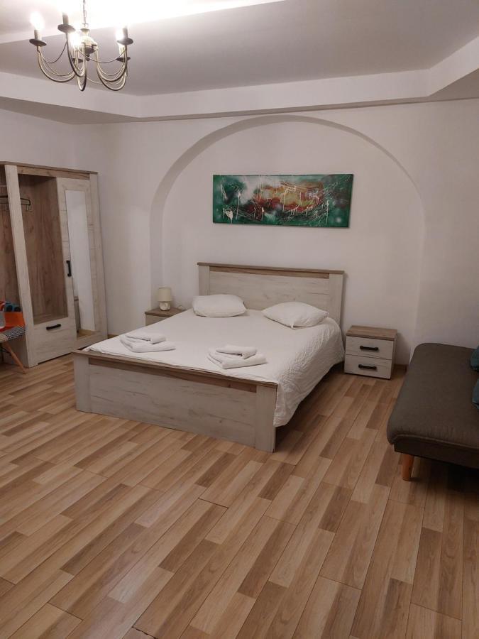 Poet Pastior Residence Hermannstadt Zimmer foto